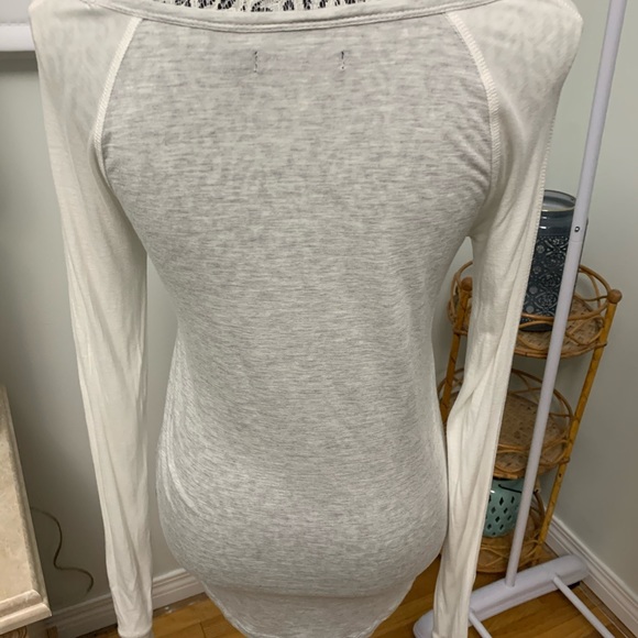 COPY - Women’s scoop neck long sleeve - Picture 2 of 3